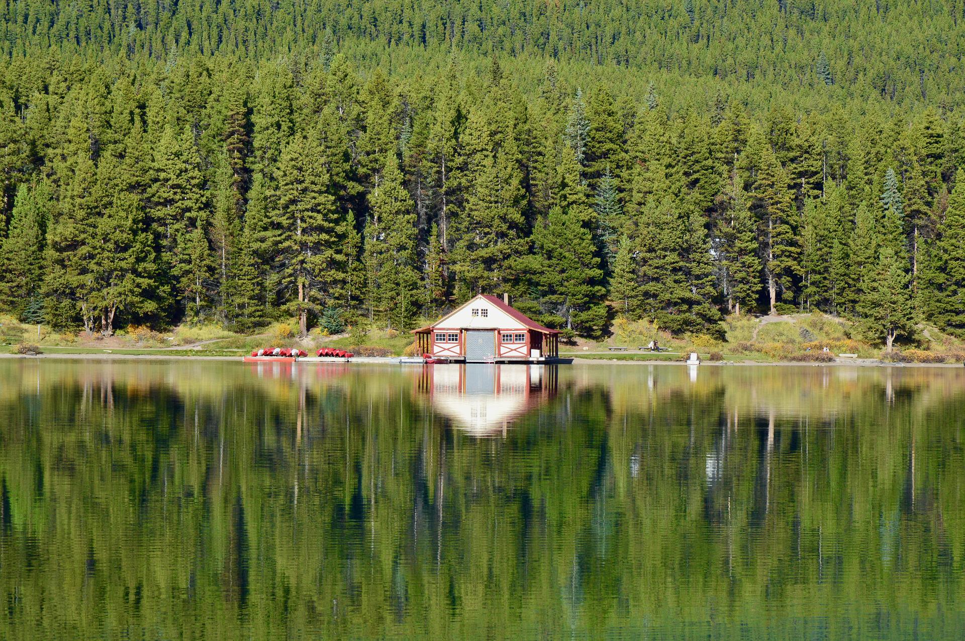 Lavaro House